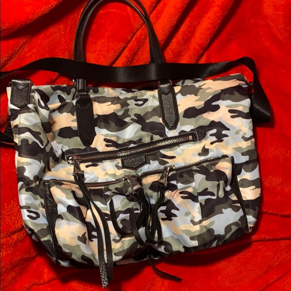 Aimee Kestenberg camo tote bag